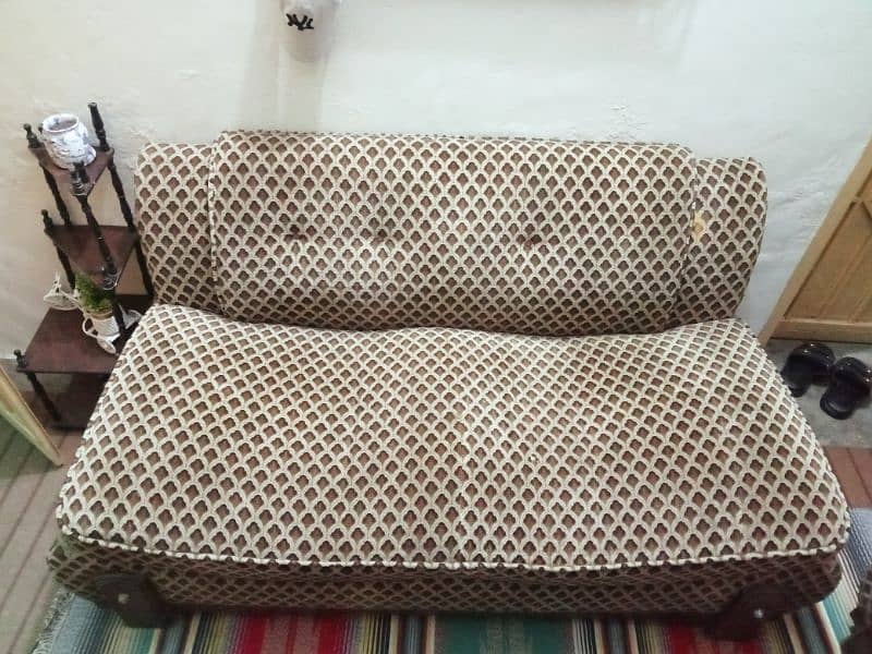 5 Seater Sofa Best condition 2