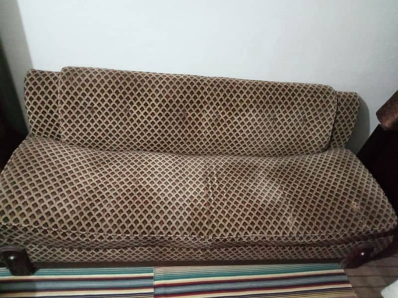 5 Seater Sofa Best condition 3