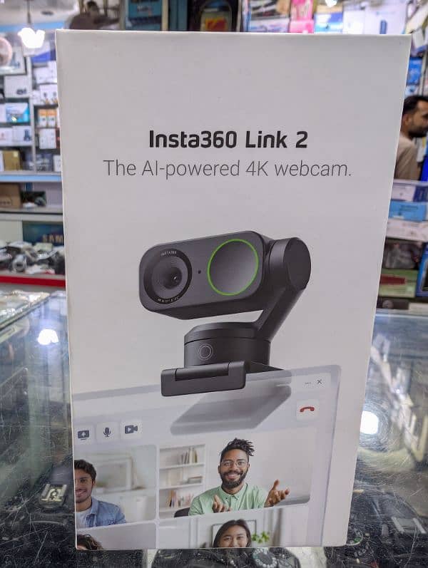 Insta360 Link 2. webcam and Video Recording 0323-2054464 0