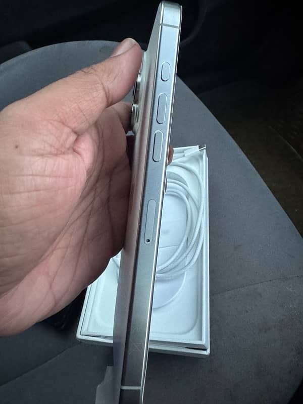 Iphone 16 Pro max Brand New 4 months Sim Time Available 4