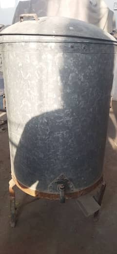 100 Liter Iron Storage Container