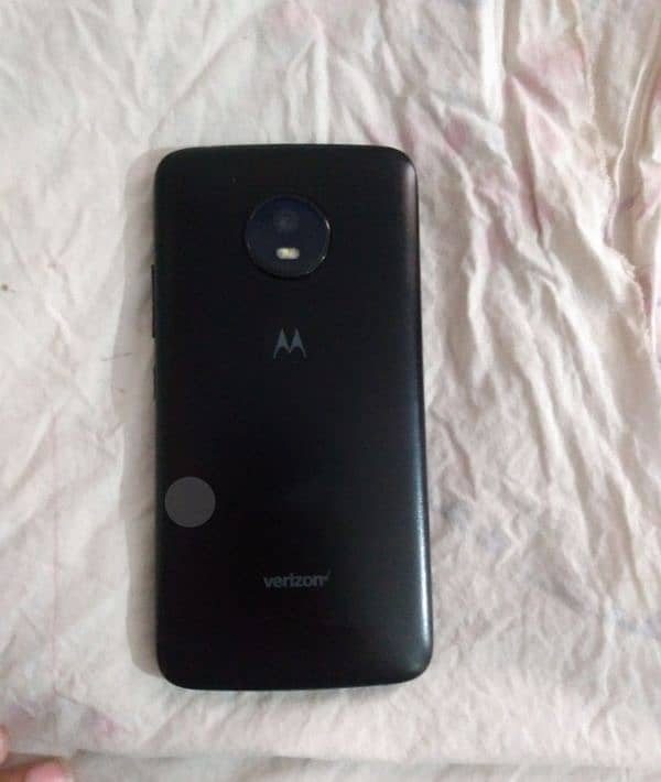 Motorola E4 3