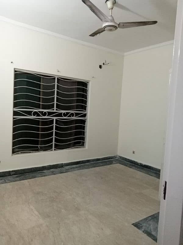 3bed Family Flat 4 rent in Muslim town near metro station 2