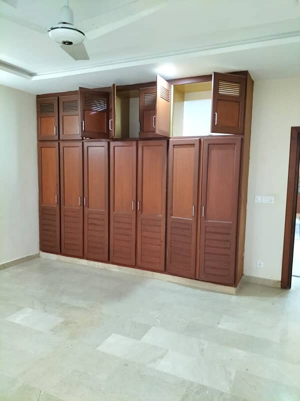 1 Kanal Beautiful Ground And Basement Available For Rent 7