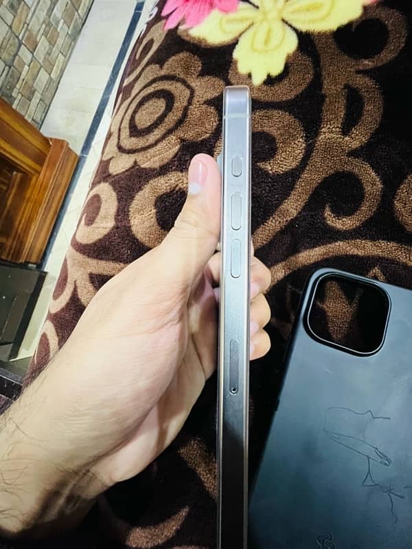 iphone 15 Pro Max 256 GB Non PTA LLA 5