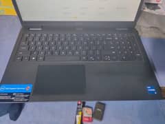 Dell latitude i5 3520 he i5 11th gen 8Gb Ram 256 nvme M2 15.6"