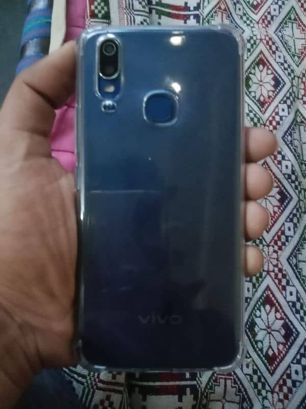 vivo y11 for sale set or box 2