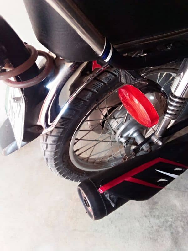 Honda 125 17 model rwp no orgnal Tanki tapay available hy 2