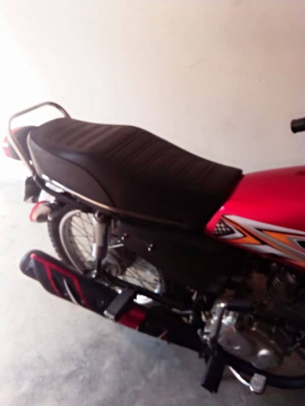 Honda 125 17 model rwp no orgnal Tanki tapay available hy 5