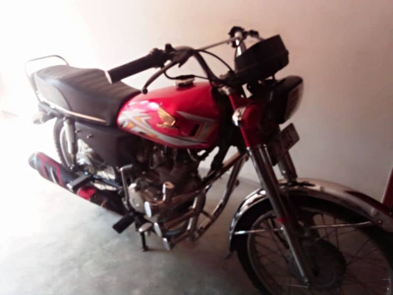 Honda 125 17 model rwp no orgnal Tanki tapay available hy 6