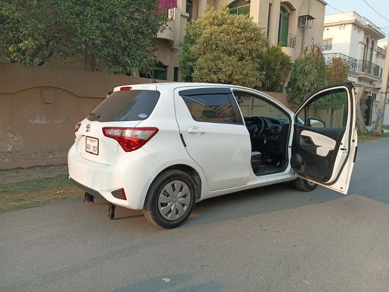 Toyota Vitz 2018 4