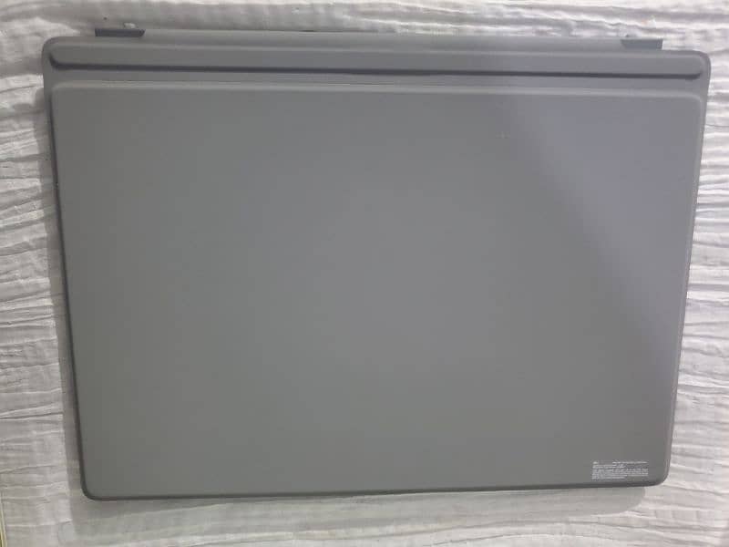 Dell latitude 7200 2 in 1 4