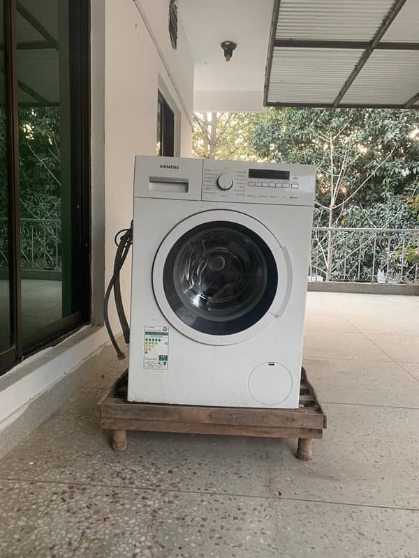 Siemens Automatic Washing Machine iQ300 0