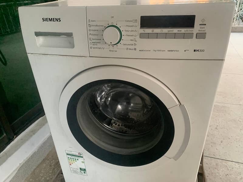 Siemens Automatic Washing Machine iQ300 1