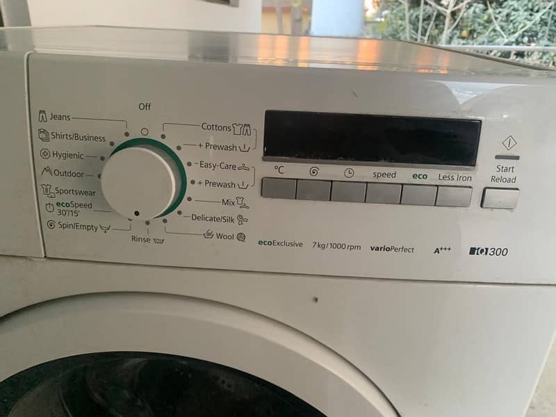 Siemens Automatic Washing Machine iQ300 2