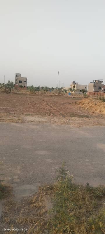 20 MARLA MOST BEAUTIFUL PRIME LOCATION RESIDENTIAL PLOT FOR SALE IN NEW LAHORE CITY PHASE 3 2