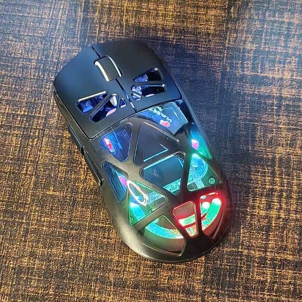 M7 RGB Wireless Gaming Mouse • Tri Mode Connectivity 6