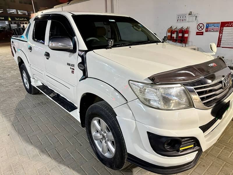 Toyota Hilux 2013 3