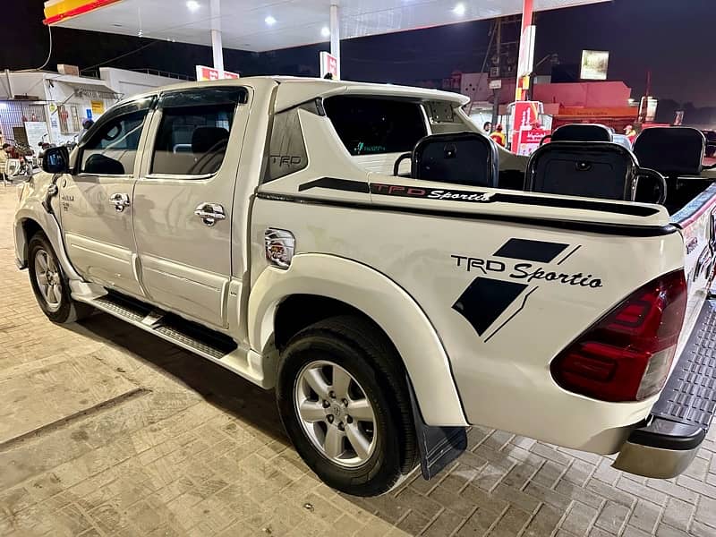 Toyota Hilux 2013 6