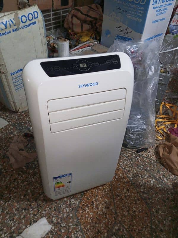 SKYWOOD PORTABLE AC DC INVERTER ENERGY SAVER HEAT AND COOL IMPORTED 1