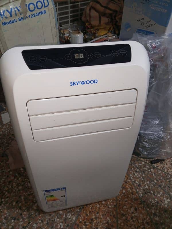 SKYWOOD PORTABLE AC DC INVERTER ENERGY SAVER HEAT AND COOL IMPORTED 4