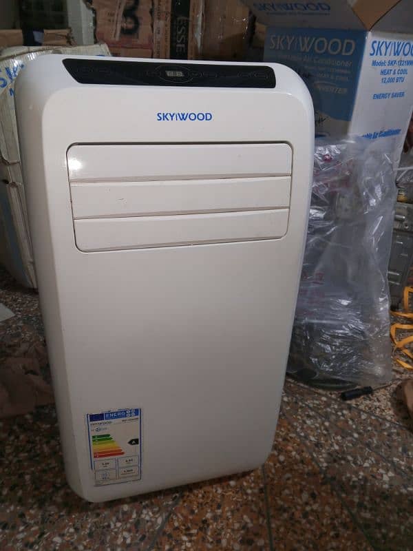 SKYWOOD PORTABLE AC DC INVERTER ENERGY SAVER HEAT AND COOL IMPORTED 6