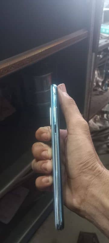 Vivo S1 Mobile 4/128 6