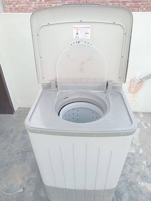 haier single Tub 8kg washing machine and super Asia SPINNER fast wash 11