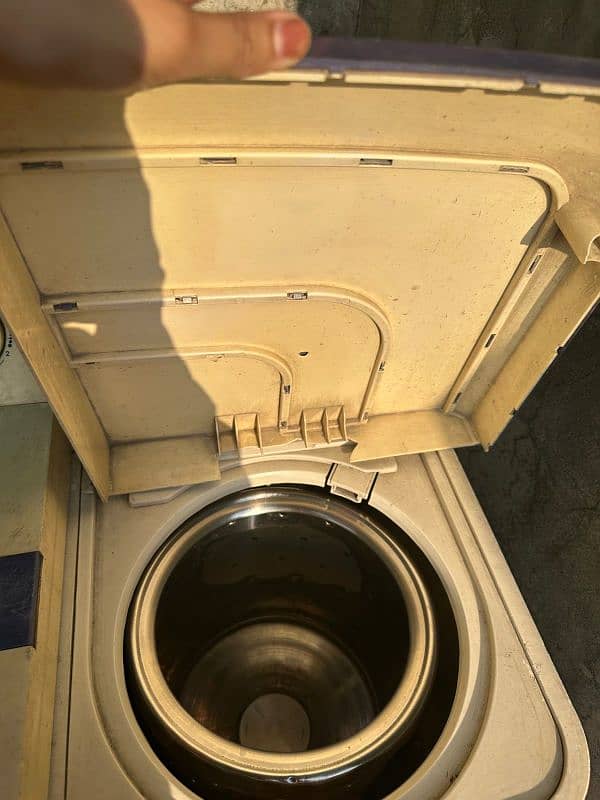 washing machine and dryer 3