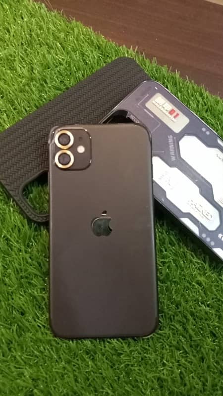 iPhone 11 factory unlocked 2 month sim working 128 gb 1