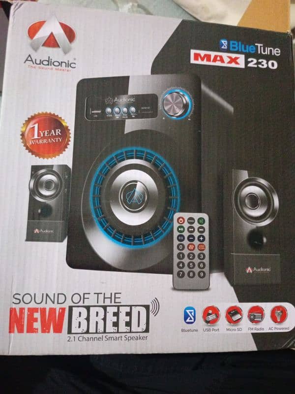 New audionic max 230 speakers 10/10 condation 3