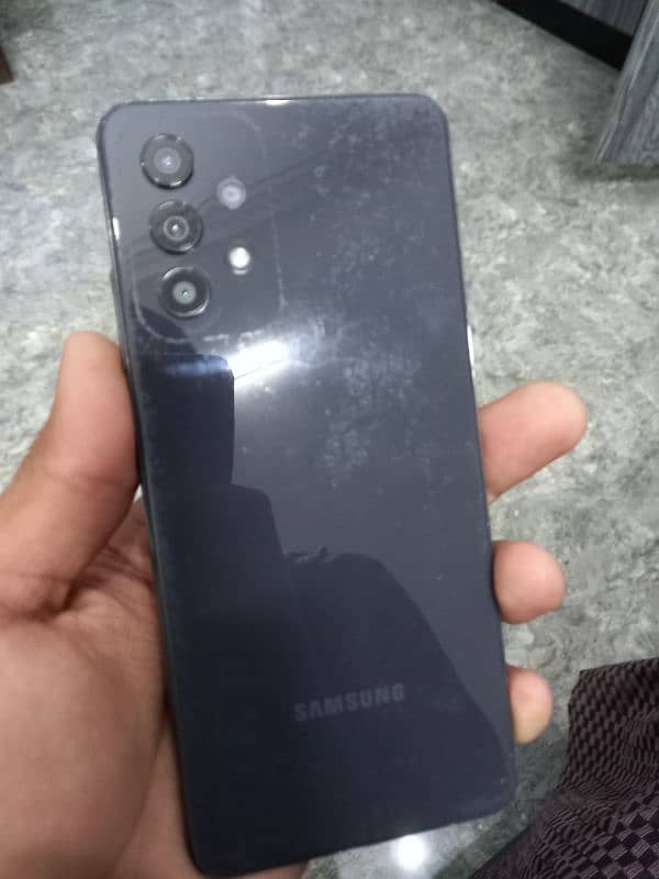 Samsung a32 box available 0