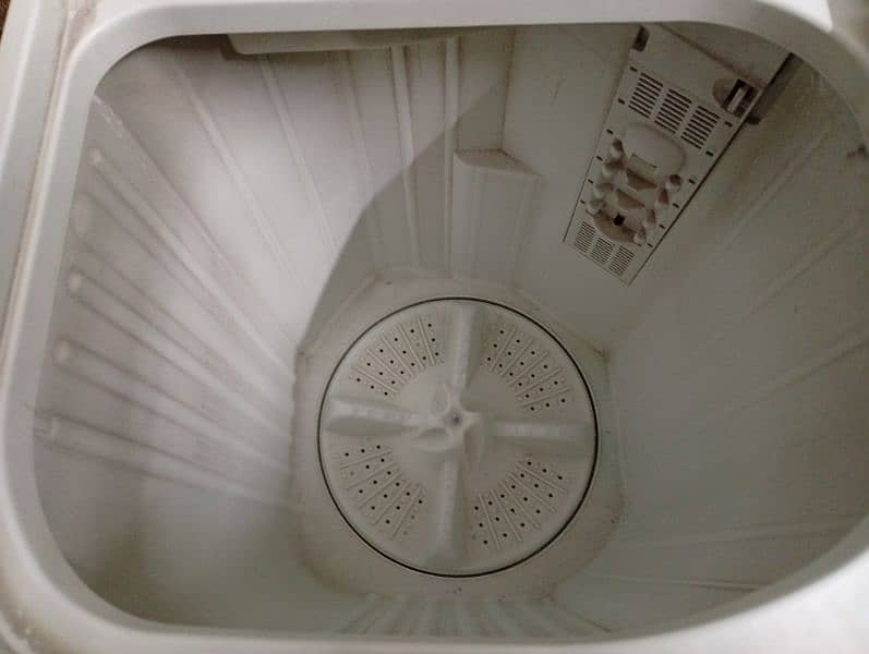 Haier Washing machine and Dryer 6