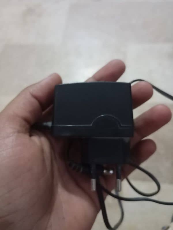 WIFI ROUTER FOR SALE with charger 0