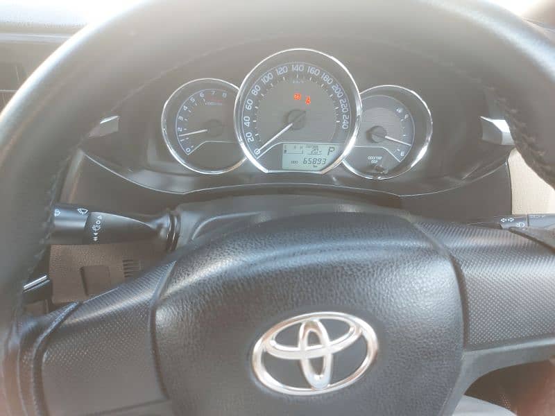 Toyota Corolla Altis 2016 2nd owner 8