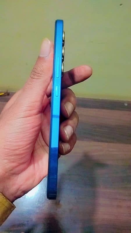 Vivo Y100 crystal black 1