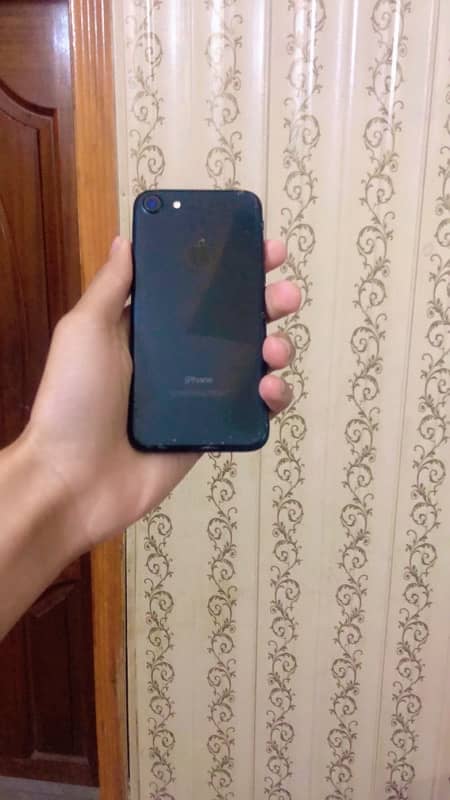 iphone7 pta approved ha good condition 5