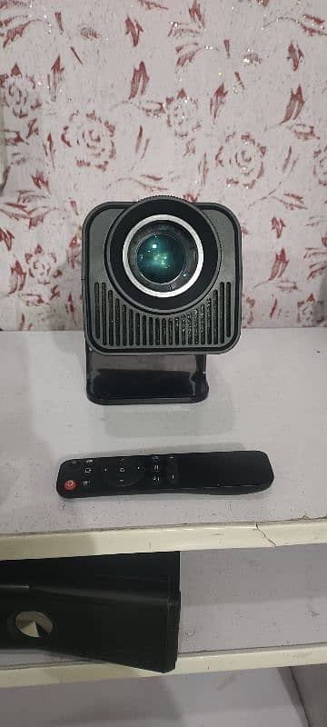 Magcubic HY320  Andriod Projector 1