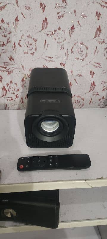 Magcubic HY320  Andriod Projector 2