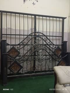 full size iron bed 18000