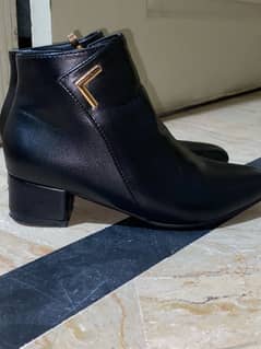 Women black Boots, Chelseas with heels