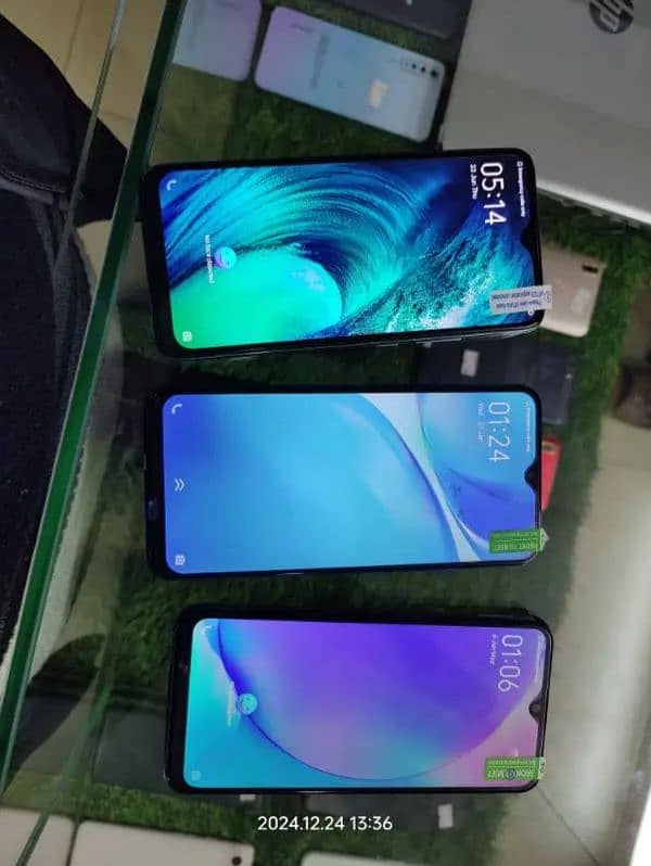 Vivo S1 6gb 128gb indisplay Fingerprint Vivo Y17 118gb Vivo Y19 128gb 3