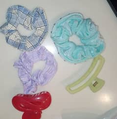 3 scrunchie 2 claw clip