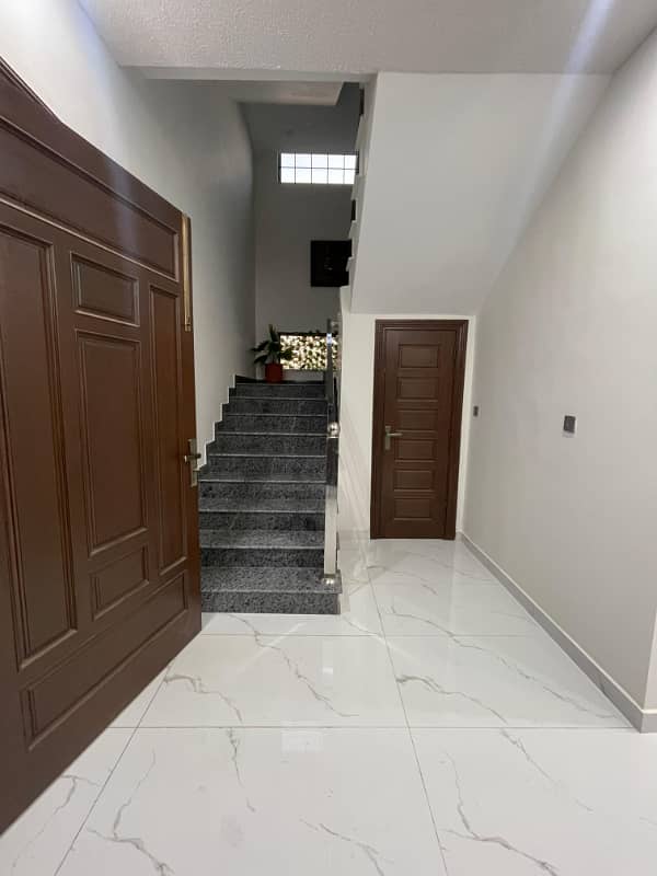 1-Kanal Ground Floor for Rent 7