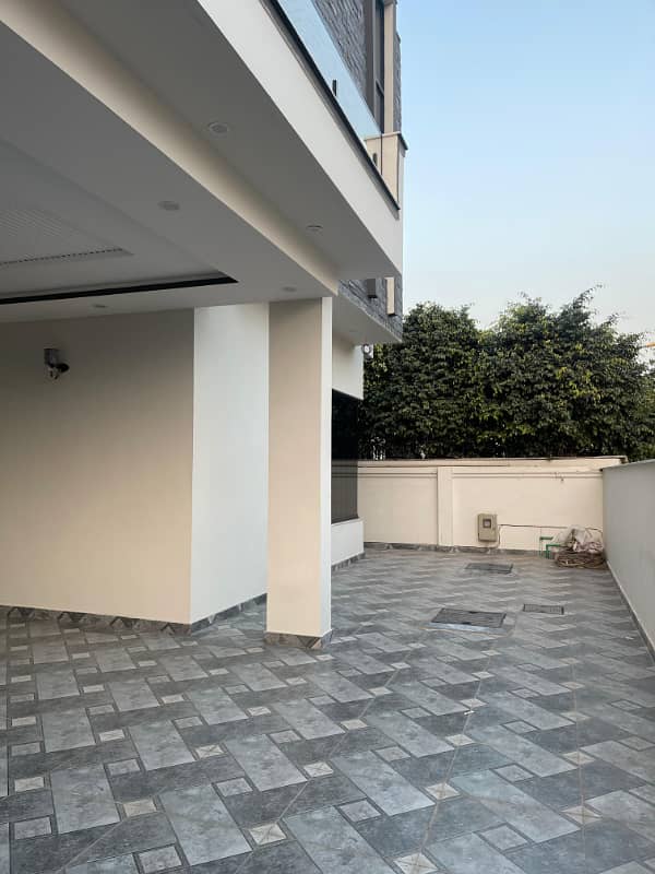 1-Kanal Ground Floor for Rent 24