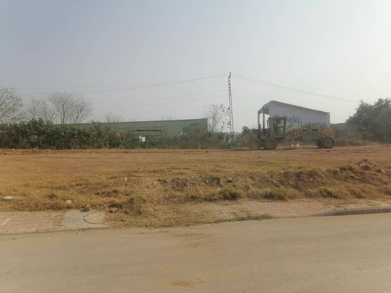 10 MARLA IDEAL RESIDENTIAL PLOT AVAILABLE FOR SALE IN BLOCK C 1