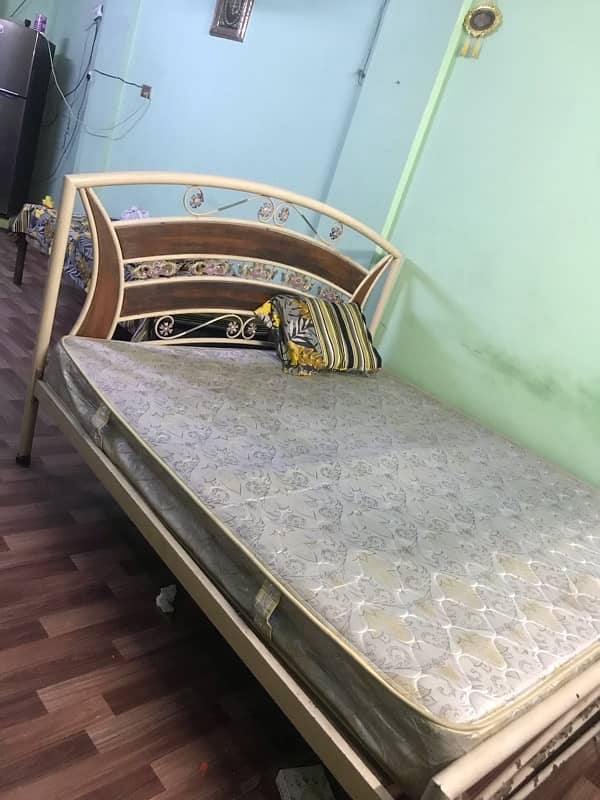 bed and mattress 2