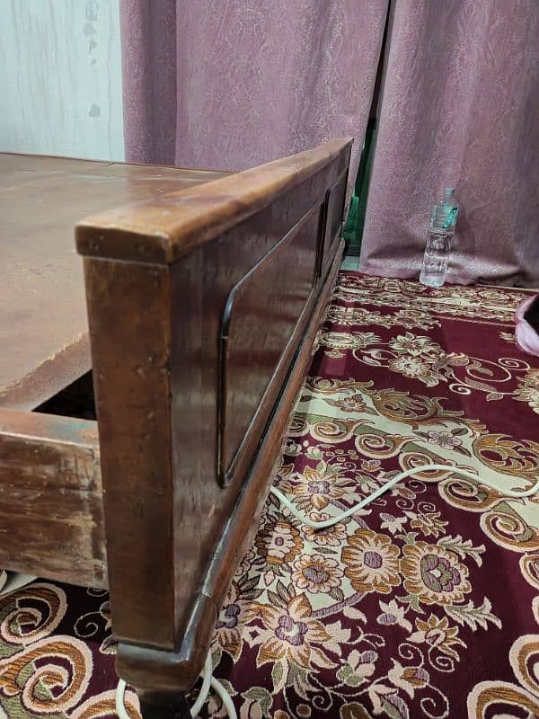 Antique Walnut Wood Bed for Sale – Affordable & Durable! 4