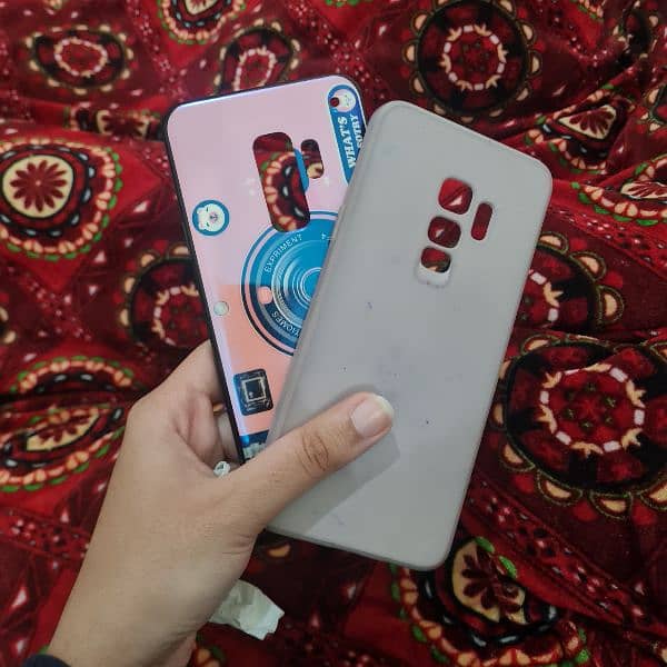 samsung S9 plus with 2 free cover 6