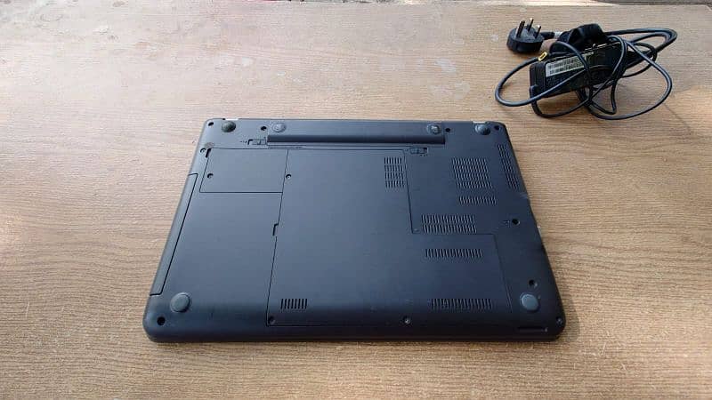 lenovo E550 thinkpad laptop 2